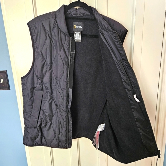 National Geographic Black Medium Down Puffer Vest NWT - Size M - Picture 3 of 10